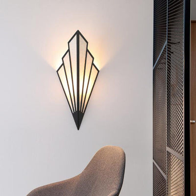 Applique murale LED en fer triangulaire nordique moderne pour salon 