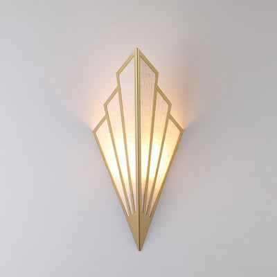 Applique murale LED en fer triangulaire nordique moderne pour salon 