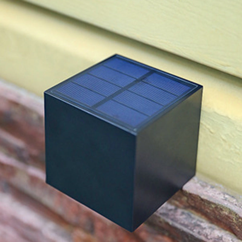Lámpara de Aplique de Pared LED Solar de Plástico Cubo Minimalista Moderno para Jardín 