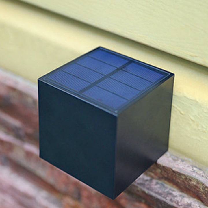 Lámpara de Aplique de Pared LED Solar de Plástico Cubo Minimalista Moderno para Jardín 