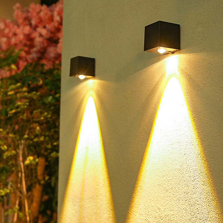 Lámpara de Aplique de Pared LED Solar de Plástico Cubo Minimalista Moderno para Jardín 