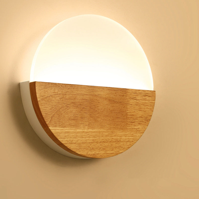 Zeitgenössische nordische runde Holz-Acryl-LED-Wandleuchte für das Wohnzimmer 
