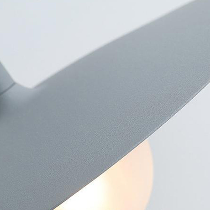 Zeitgenössische nordische runde Eisen-Glas-Wandleuchte mit 1 Licht für das Wohnzimmer 