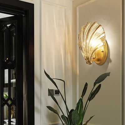 Applique murale contemporaine en cuivre et verre à 1 lumière pour salon 