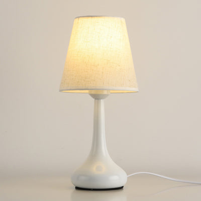 Zeitgenössische nordische Trommel Eisen Stoff 1-Licht Tischlampe für das Wohnzimmer 