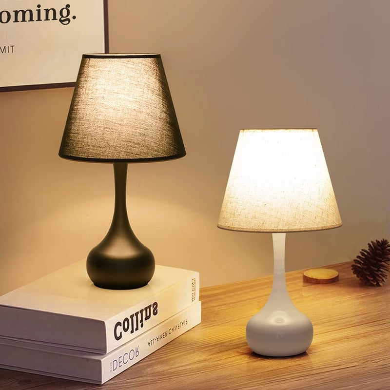Zeitgenössische nordische Trommel Eisen Stoff 1-Licht Tischlampe für das Wohnzimmer 