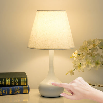 Zeitgenössische nordische Trommel Eisen Stoff 1-Licht Tischlampe für das Wohnzimmer 