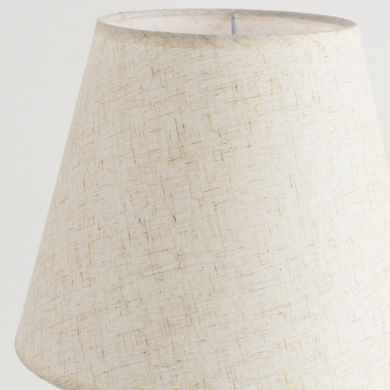 Zeitgenössische nordische Trommel Eisen Stoff 1-Licht Tischlampe für das Wohnzimmer 