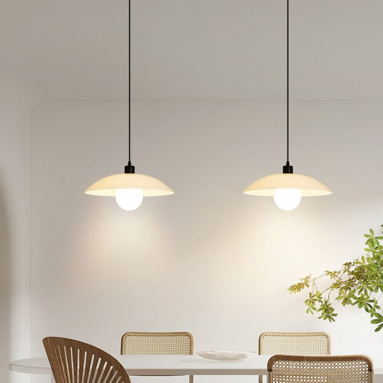 Suspension lumineuse contemporaine en fer rond industriel avec verre à 1 lumière pour salon 