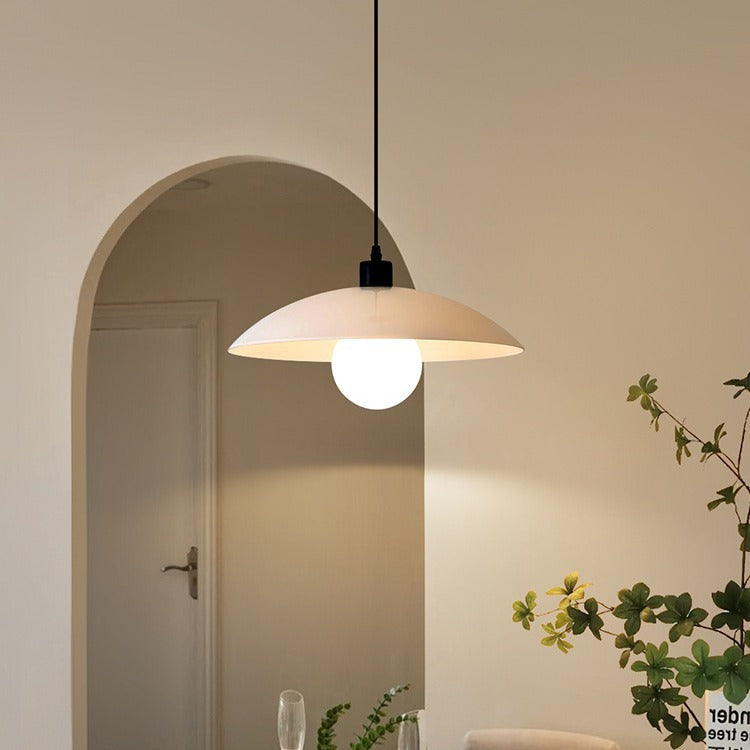 Suspension lumineuse contemporaine en fer rond industriel avec verre à 1 lumière pour salon 