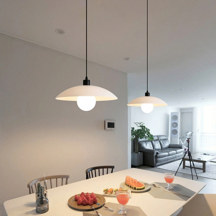 Suspension lumineuse contemporaine en fer rond industriel avec verre à 1 lumière pour salon 