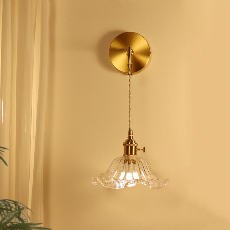 Traditionelle französische Blumen-Kupferglas 1-Licht Wandleuchte für Wohnzimmer 