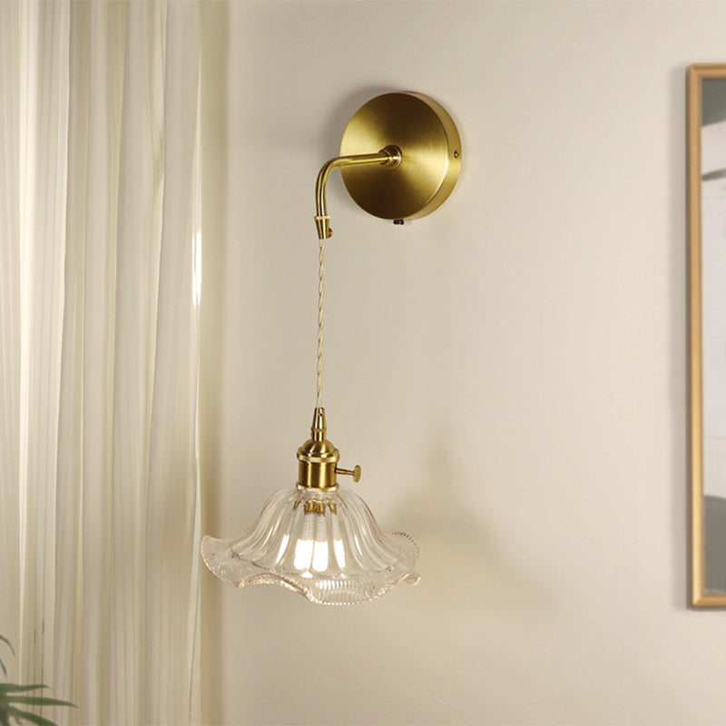 Traditionelle französische Blumen-Kupferglas 1-Licht Wandleuchte für Wohnzimmer 