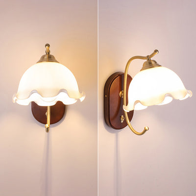 Traditionelle französische Kuppel Holz Kupfer Glas 1-Licht Wandleuchte für Wohnzimmer 