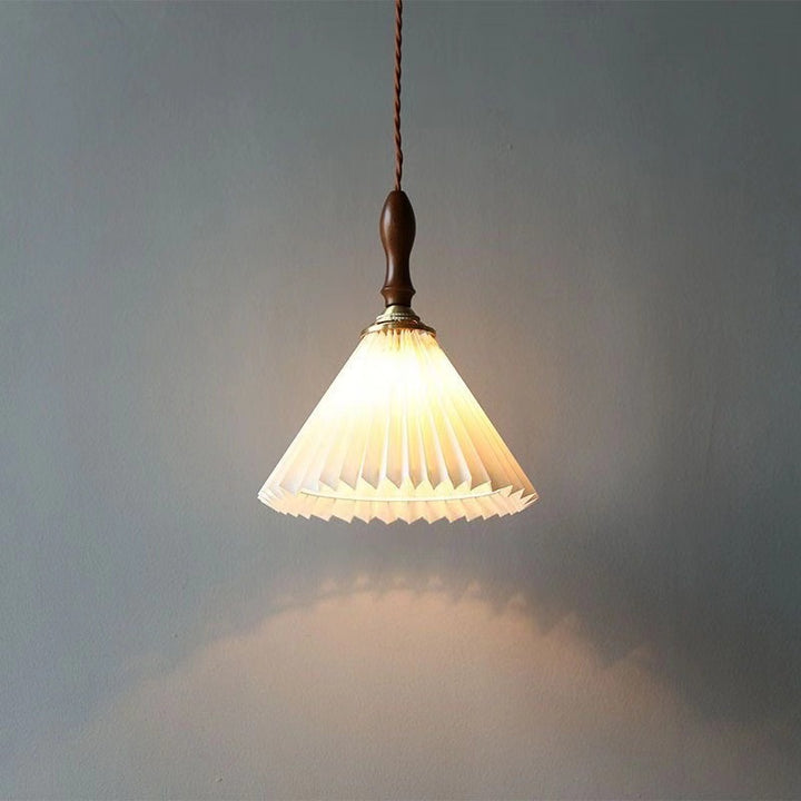 Zeitgenössische nordische Kegel Holz Kupfer Kunststoff 1-Licht Pendelleuchte für Wohnzimmer 