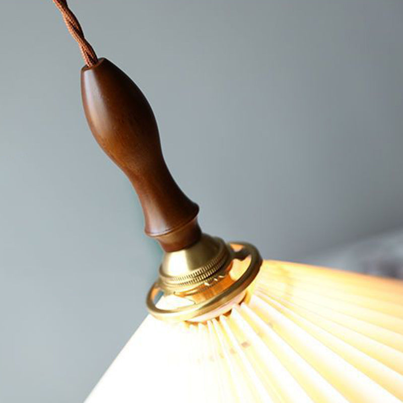 Zeitgenössische nordische Kegel Holz Kupfer Kunststoff 1-Licht Pendelleuchte für Wohnzimmer 