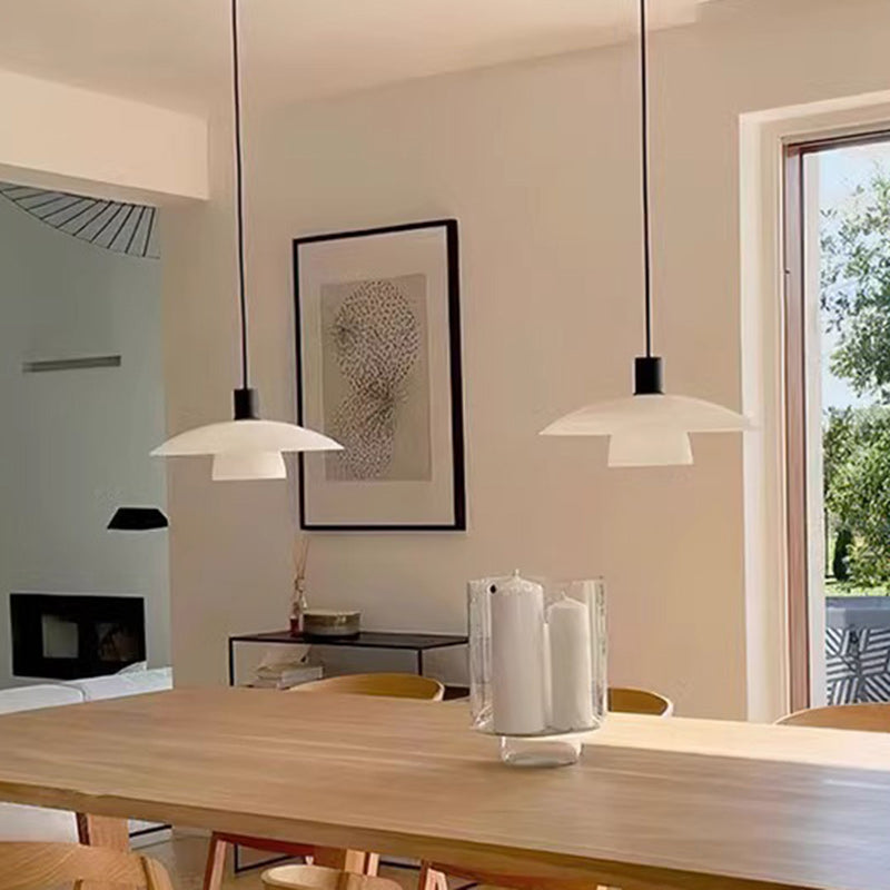 Suspension lumineuse contemporaine scandinave ronde en fer et verre à 1 lumière pour salon 