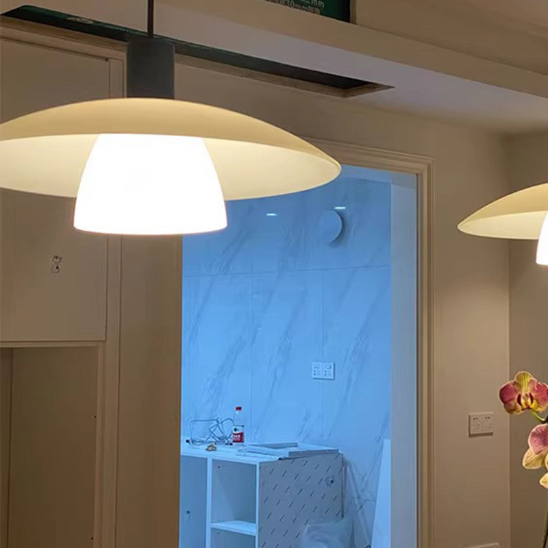 Lámpara colgante contemporánea escandinava redonda de hierro y vidrio de 1 luz para sala de estar 