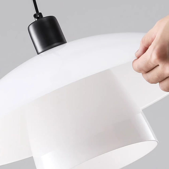 Suspension lumineuse contemporaine scandinave ronde en fer et verre à 1 lumière pour salon 