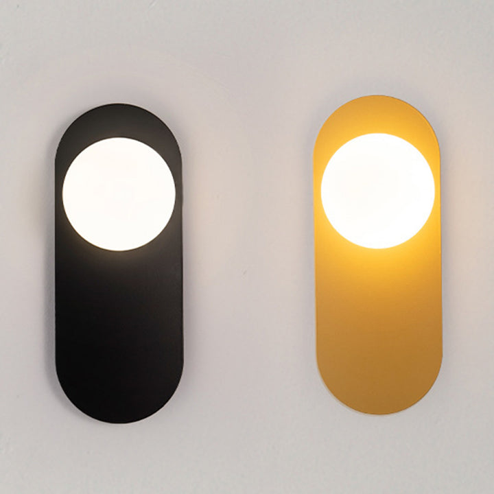 Zeitgenössische kreative ovale Eisen-Glas-Wandleuchte mit 1 Licht für das Wohnzimmer 