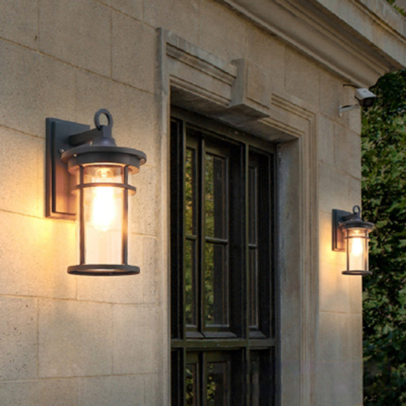 Zeitgenössische industrielle Säule Aluminium Glas 1-Licht Wandleuchte für den Garten 