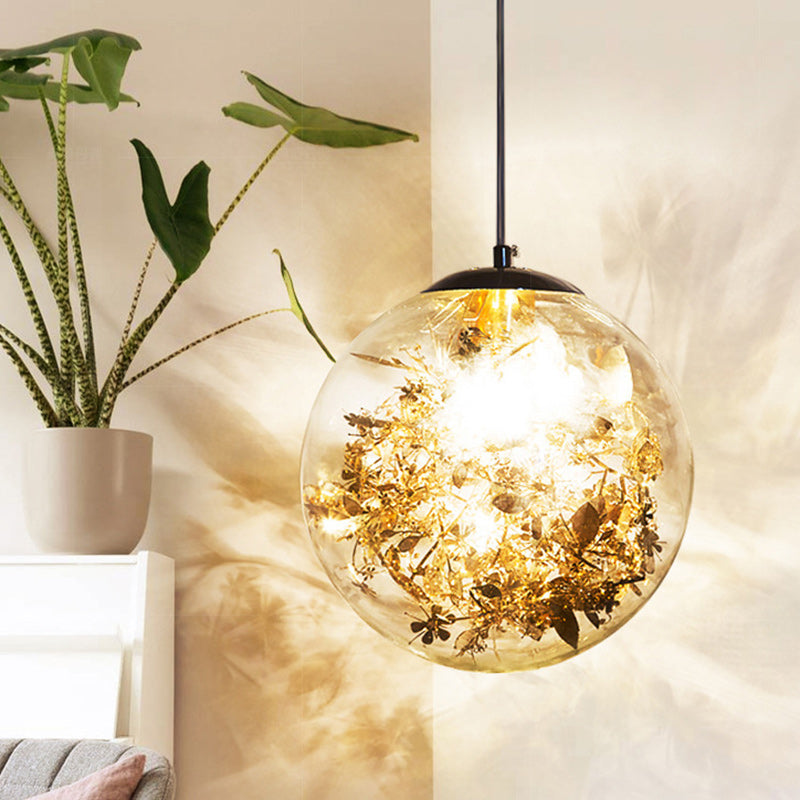 Zeitgenössische nordische Kugel Eisen Glas 1-Licht Pendelleuchte für Wohnzimmer 