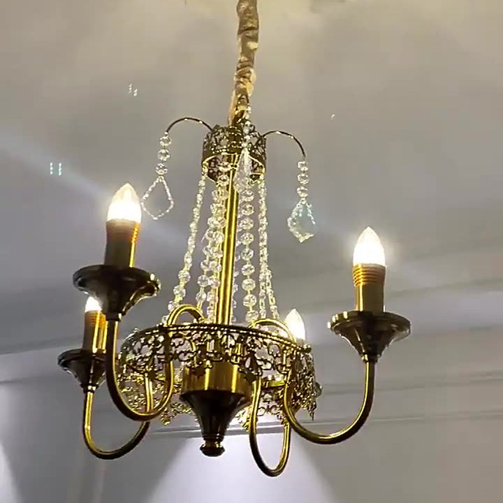 Chandelier traditionnel en fer forgé avec cristaux à 4 lumières pour salon 