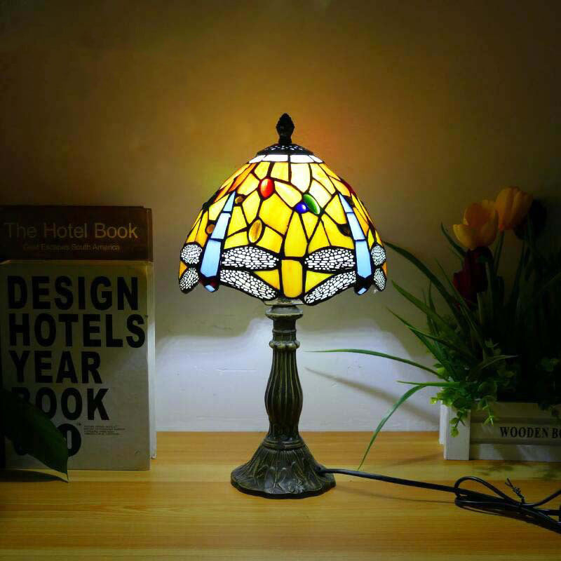 Traditionelle Tiffany-Kuppel aus Eisen und Glas, 1-flammige Tischlampe für das Wohnzimmer 
