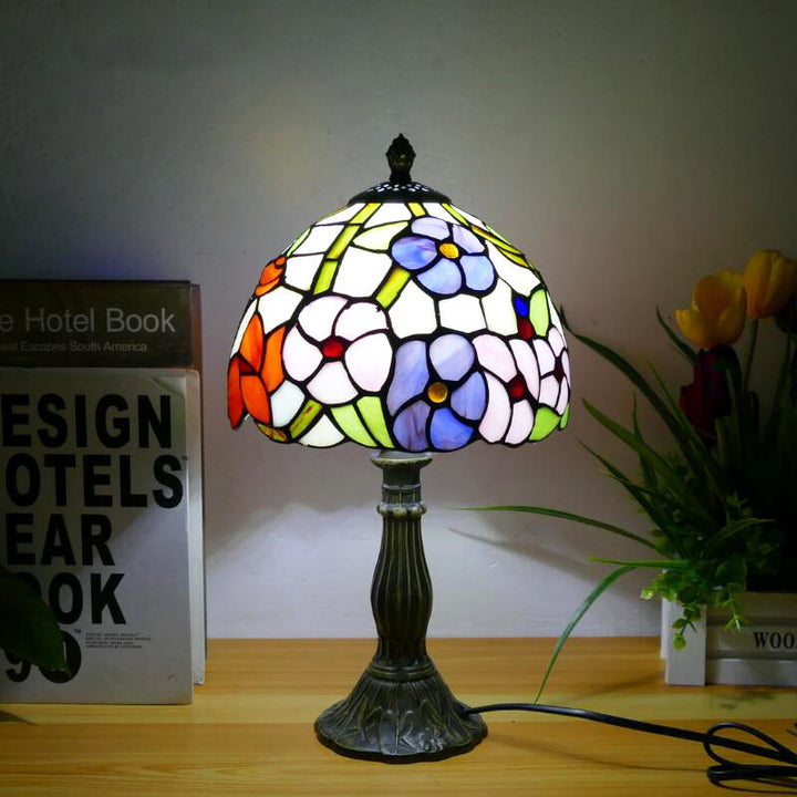 Traditionelle Tiffany-Kuppel aus Eisen und Glas, 1-flammige Tischlampe für das Wohnzimmer 