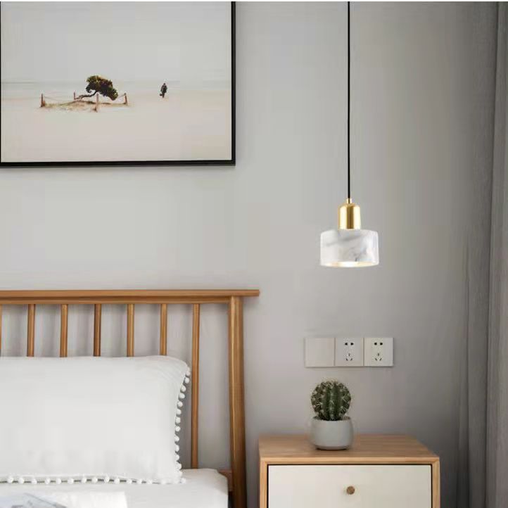 Suspension contemporaine scandinave en cuivre et marbre à 1 lumière pour salon 