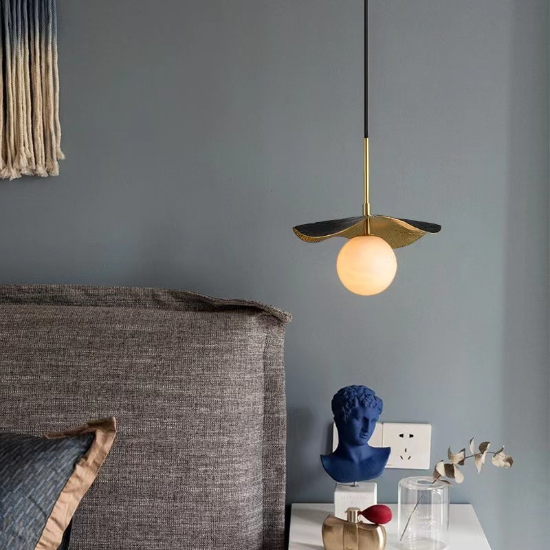Zeitgenössische Luxus-Globus-Kupfer-Stein 1-Licht Pendelleuchte für Wohnzimmer 
