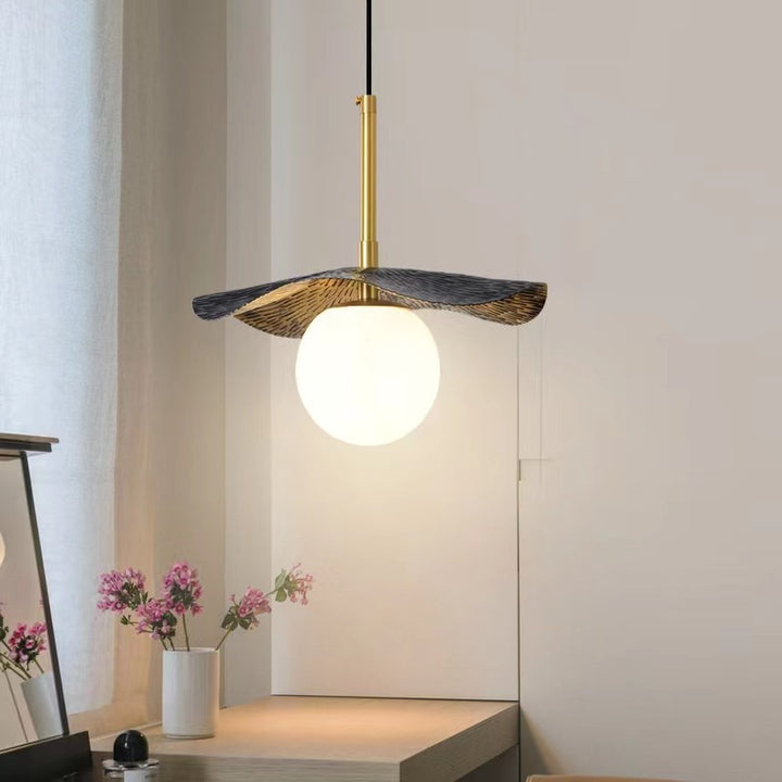 Zeitgenössische Luxus-Globus-Kupfer-Stein 1-Licht Pendelleuchte für Wohnzimmer 