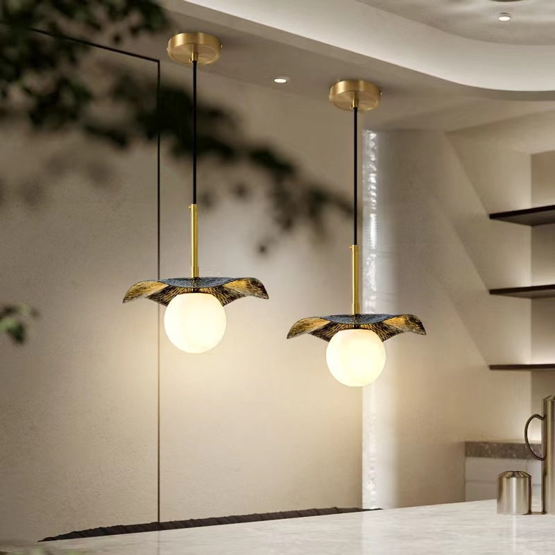 Zeitgenössische Luxus-Globus-Kupfer-Stein 1-Licht Pendelleuchte für Wohnzimmer 