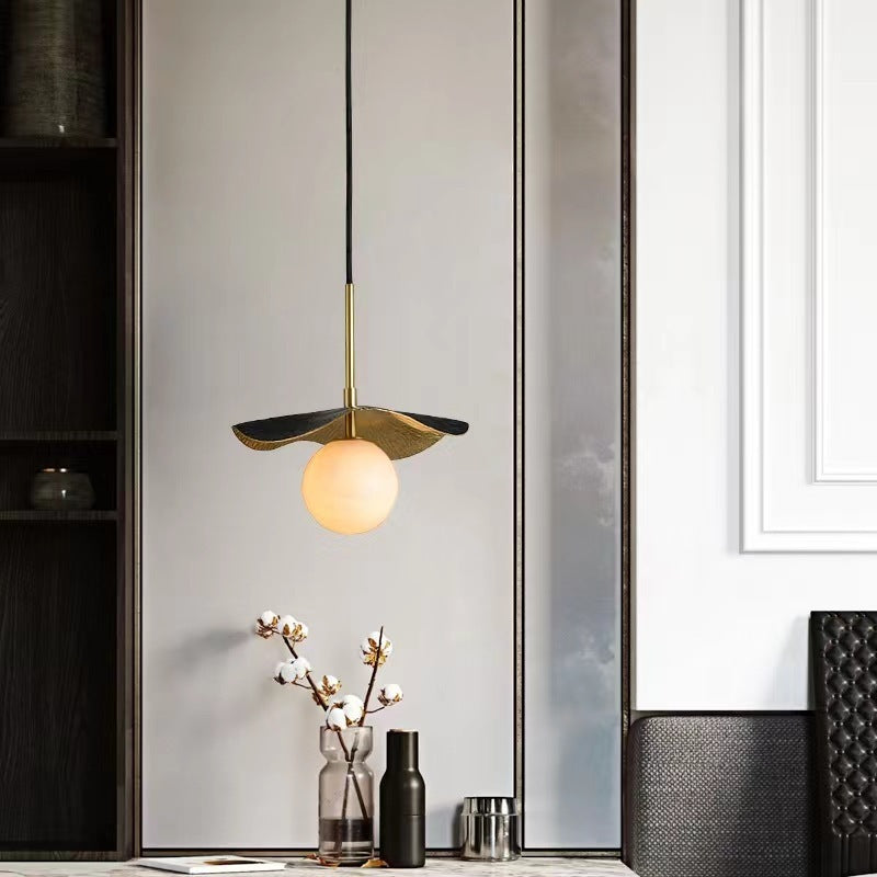 Zeitgenössische Luxus-Globus-Kupfer-Stein 1-Licht Pendelleuchte für Wohnzimmer 