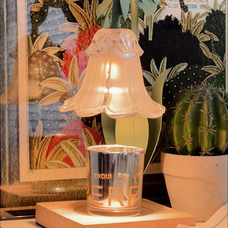 Zeitgenössische skandinavische Blumen Eisen Holz Glas 1-Licht Schmelzwachs Tischlampe für Wohnzimmer 