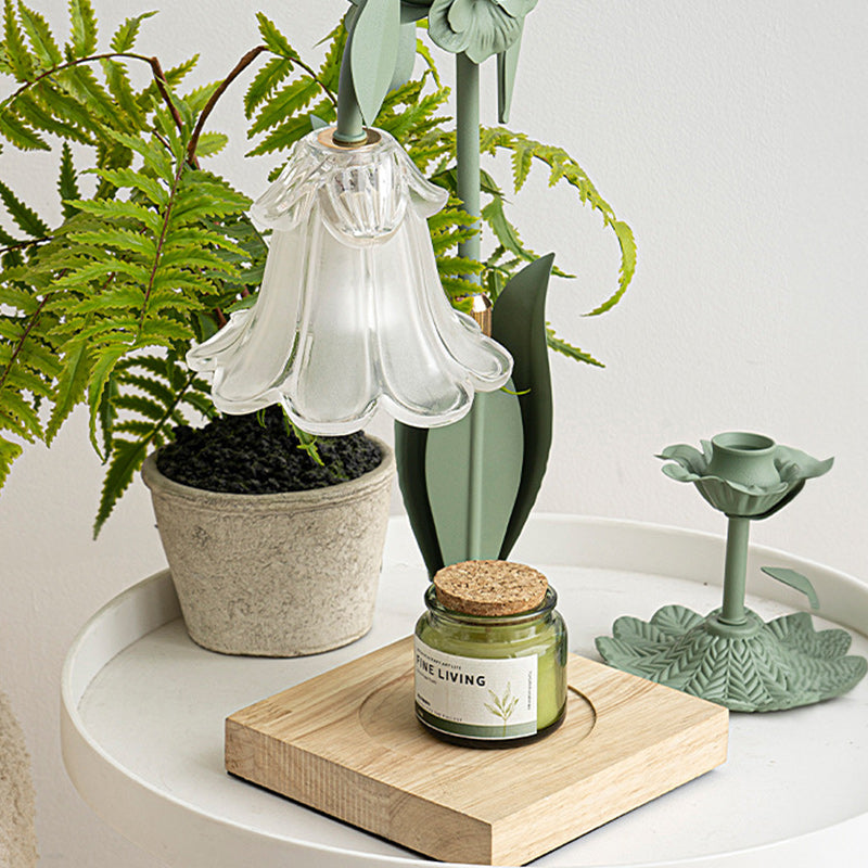 Zeitgenössische skandinavische Blumen Eisen Holz Glas 1-Licht Schmelzwachs Tischlampe für Wohnzimmer 