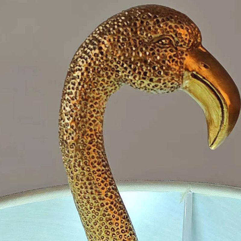 Lámpara de mesa de resina con diseño de pájaro escandinavo contemporáneo de una luz para sala de estar 