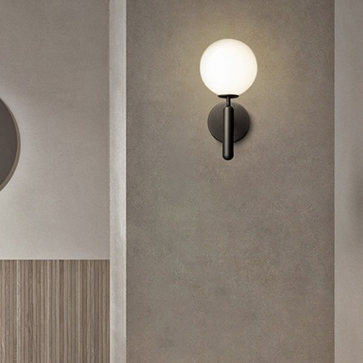 Applique murale contemporaine scandinave en verre et cuivre à 1 lumière pour salon 