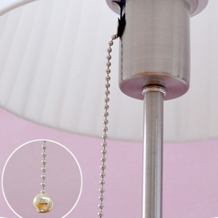 Zeitgenössische nordische Trommel Eisen Stoff 1-Licht Tischlampe für Wohnzimmer 