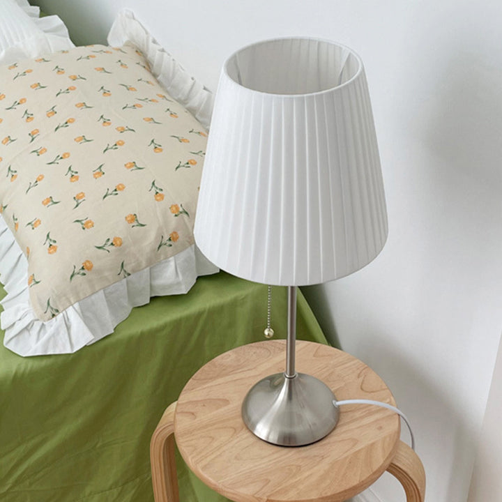 Zeitgenössische nordische Trommel Eisen Stoff 1-Licht Tischlampe für Wohnzimmer 