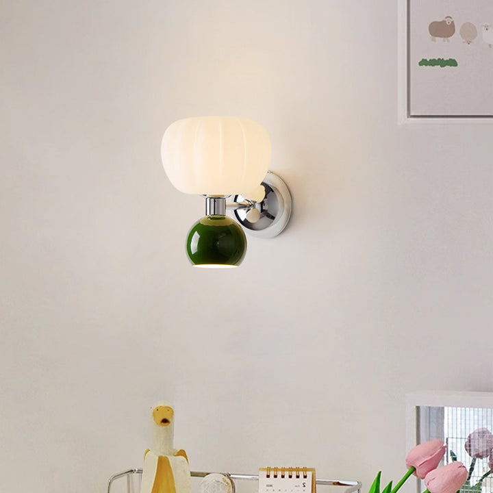Zeitgenössische kreative ovale Eisen-Kunststoff-Wandleuchte mit 2 Lichtern für das Wohnzimmer 