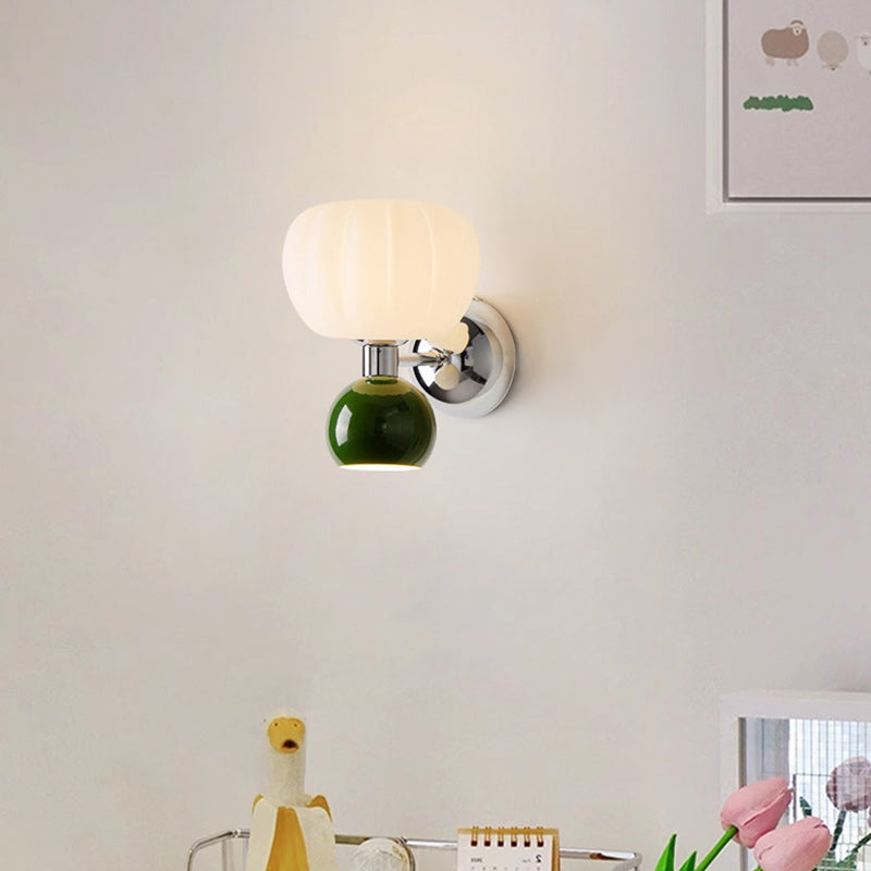 Zeitgenössische kreative ovale Eisen-Kunststoff-Wandleuchte mit 2 Lichtern für das Wohnzimmer 