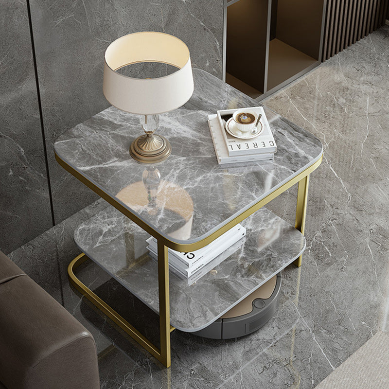 Table de bout contemporain en dalle de roche carrée en fer nordique à 2 niveaux pour salon 