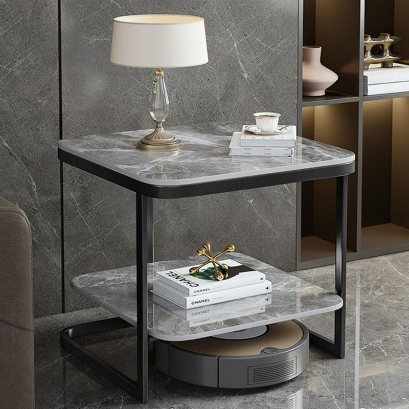 Table de bout contemporain en dalle de roche carrée en fer nordique à 2 niveaux pour salon 
