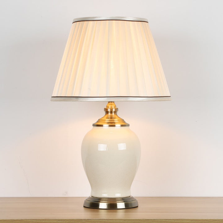 Zeitgenössische Nordische Trommel Keramik Eisen Stoff 1-Licht Tischlampe für Wohnzimmer 