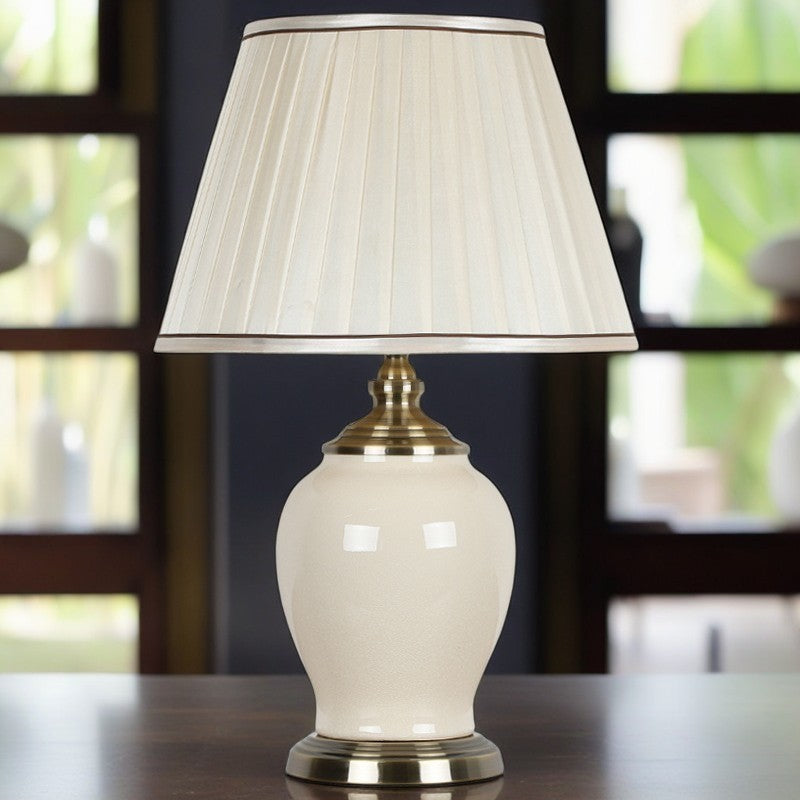 Zeitgenössische Nordische Trommel Keramik Eisen Stoff 1-Licht Tischlampe für Wohnzimmer 