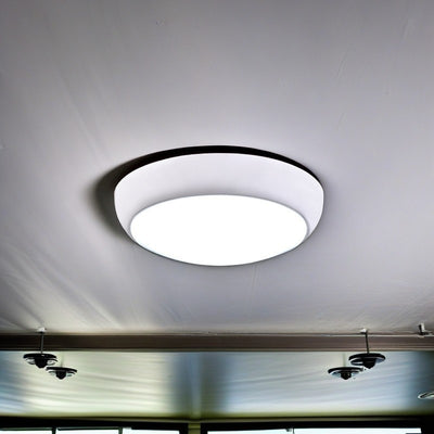 Plafonnier LED rond en plastique minimaliste moderne pour salon 