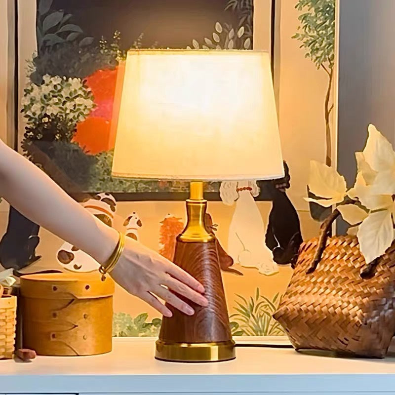 Traditionelle Vintage-Trommel Holz Eisen Stoff 1-Licht Tischlampe für das Wohnzimmer 