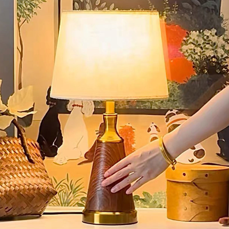 Traditionelle Vintage-Trommel Holz Eisen Stoff 1-Licht Tischlampe für das Wohnzimmer 