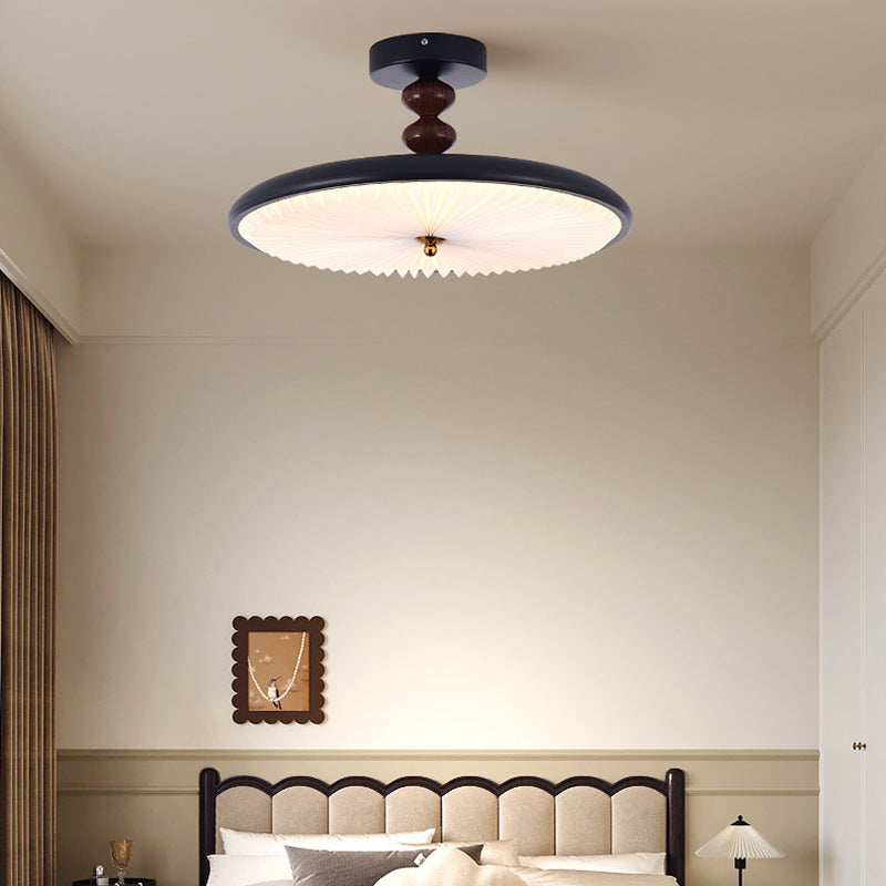 Traditionelle Vintage Runde Eisen Kunststoff LED Semi-Flush Mount Deckenleuchte für Wohnzimmer 